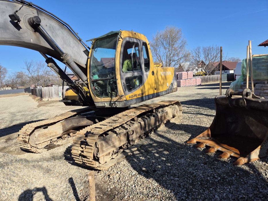 Excavator Volvo EC210