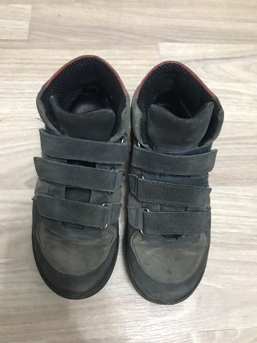 Продам ботинки для малтчика