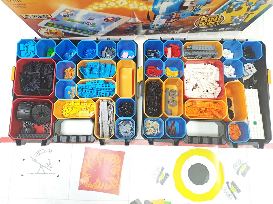 Прекрасен подарък-LEGO® BOOST Креативен инструментариум 17101