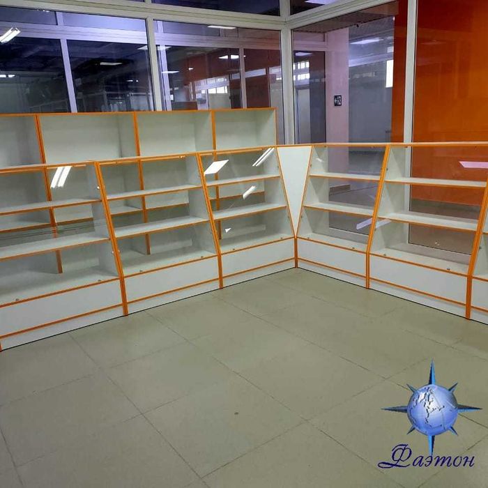 Продам витрины, стеллажи, полки