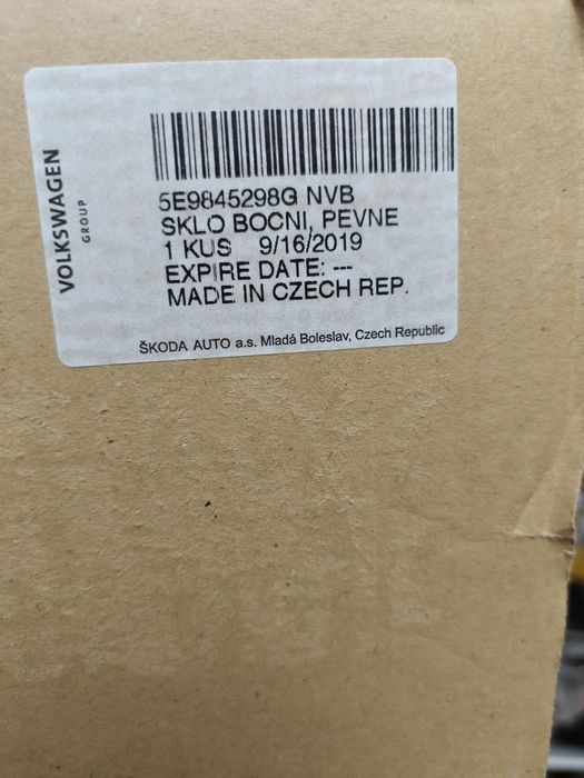 Geam lateral fix dreapta spate NOU Škoda Octavia III Combi