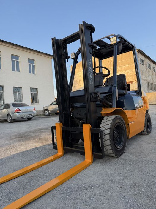 Вилочный погрузчик кара автокара