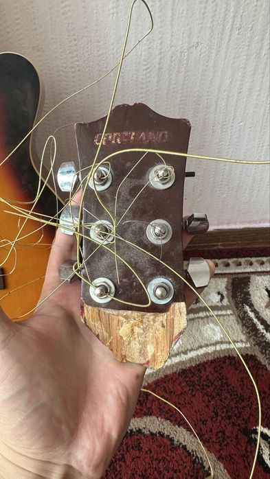 Гитара продам срочно