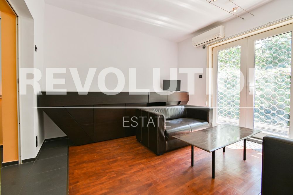 Дава се под наем Къща в София, Редута - 70 кв.м за 825 € - Снимка #1