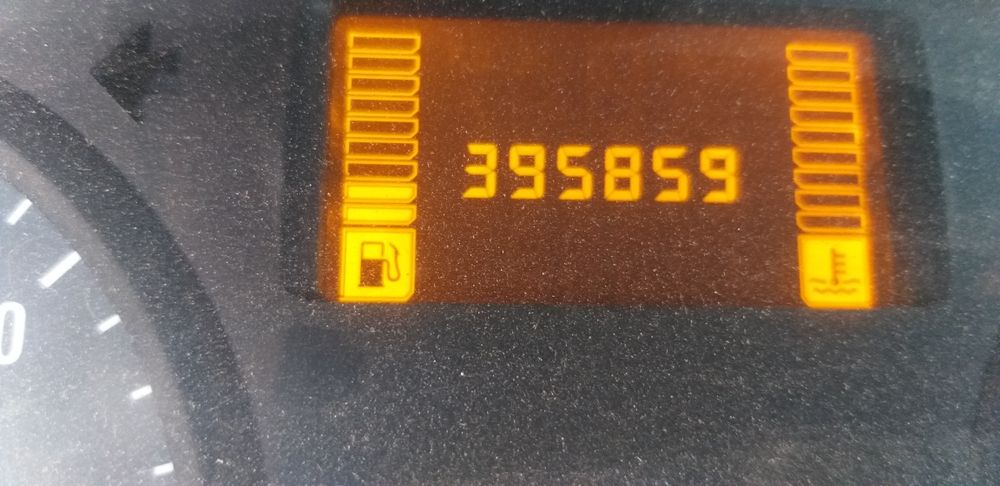 Опел Виваро 2.5DCI