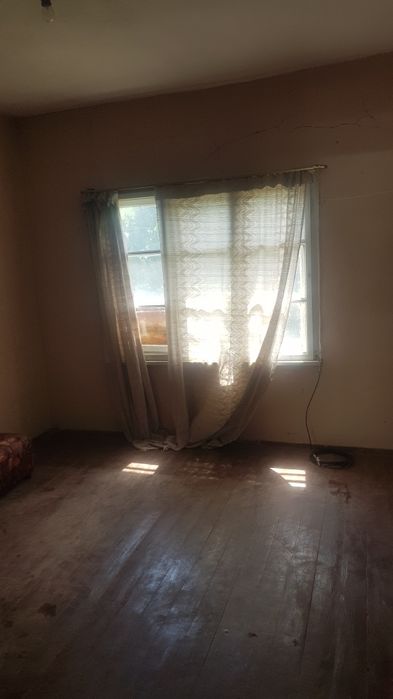 Продава къща в гр Бобов дол