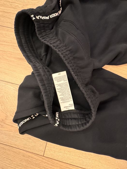 Pantaloni Under Armour L