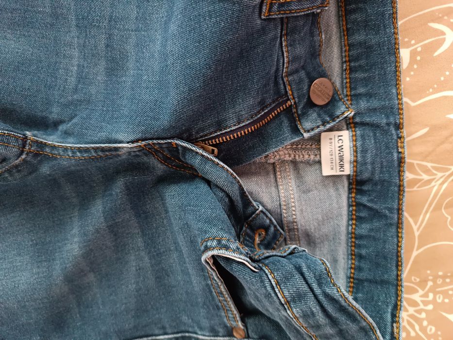 Детски дънки 8 г.