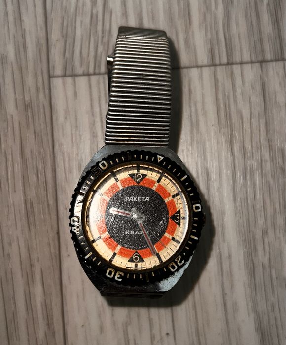 Наручные часы ракета