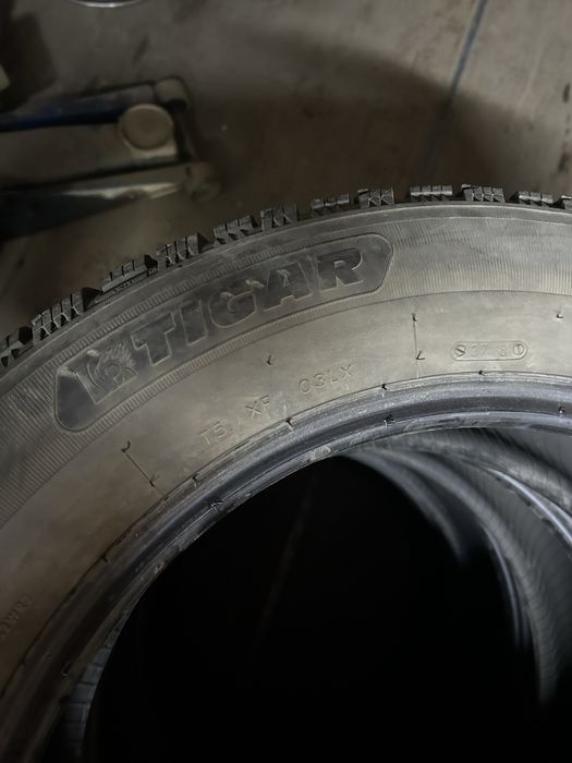 Зимние шипованные резины R18