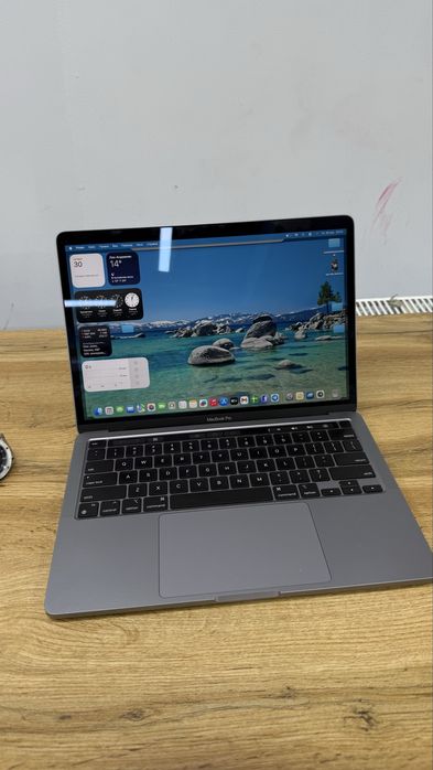 Macbook pro m2 ideal