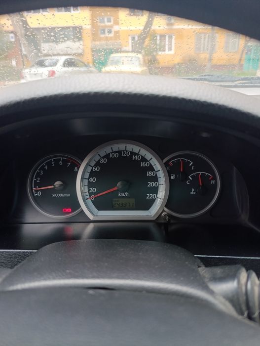 Chevrolet Lacetti  1.8 бензин