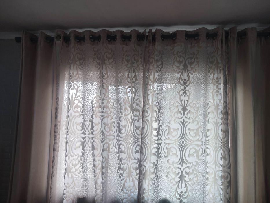 Шторы срочно продам