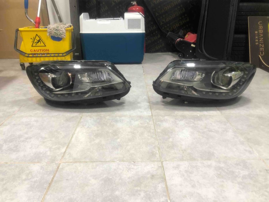Оригиналени ксенонови фарове за Фолксваген Туран2013 комплект с модули