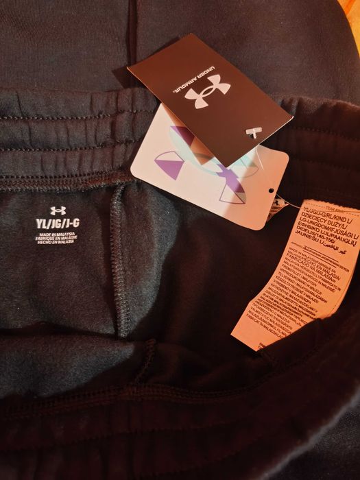 Ново спортно долнище under armour               Н