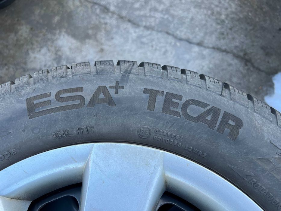 Джанти със зимни гуми 195/65/15 с 8.29мм. грайфер от Мазда/Mazda!!