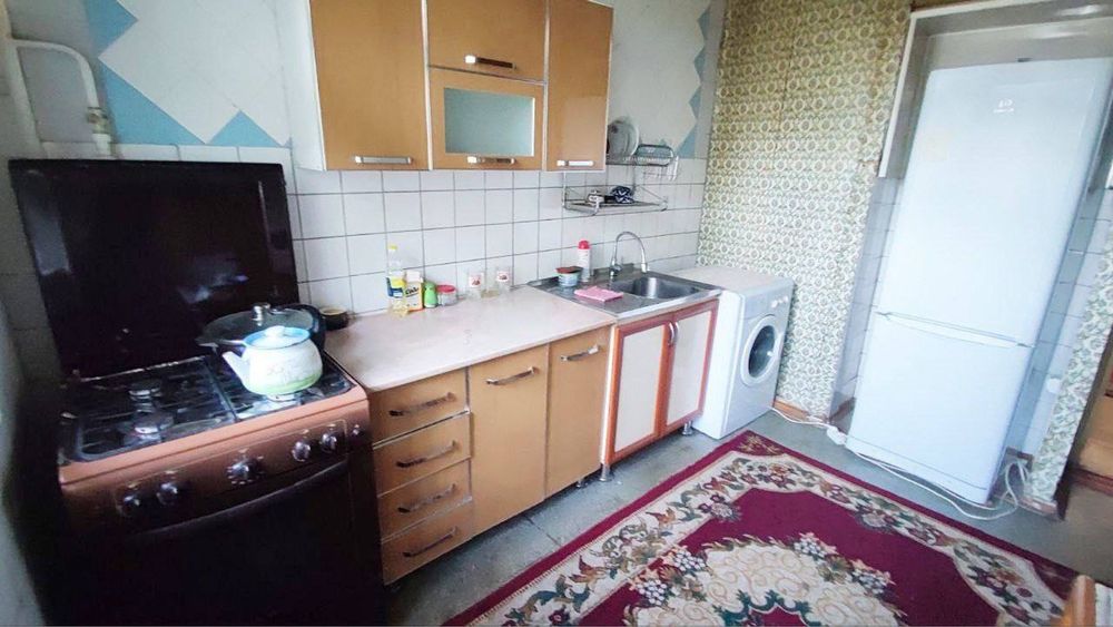 Срочно Продается 4хком в центре рядом с метро