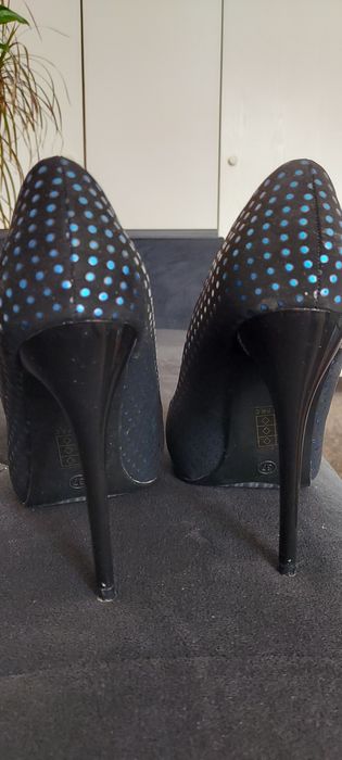 Елегантни дамски обувки