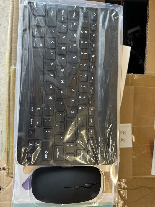 Tastatura si mouse wireless reincarcabile