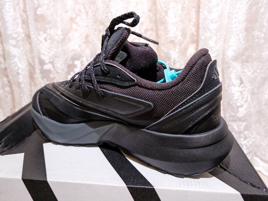 Кроссовки Adidas 40 весна/осень