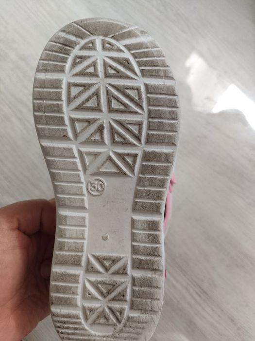 Обувь для девочки .Можно носить в саду .