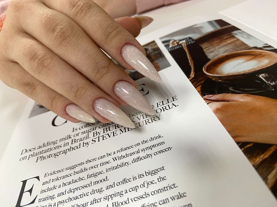 Модели на маникюр бесплатно