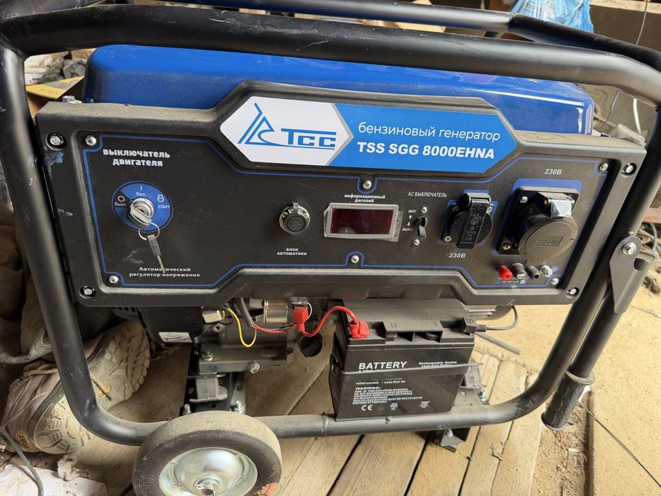 прадается генератор новый