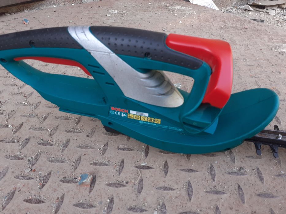 Foarfeca Tuns Gard Viu Bosch EasyHedgeCut 18v Doar Corp