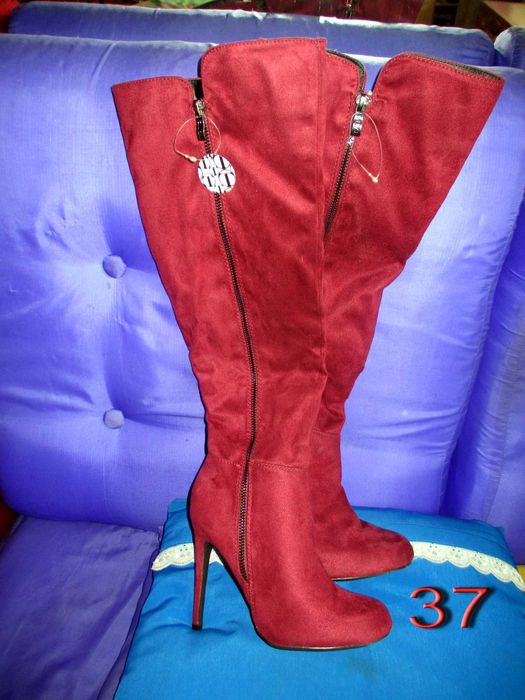 Дамски чизми, ботуши №37, 56 см, висок ток, маркови на Tata