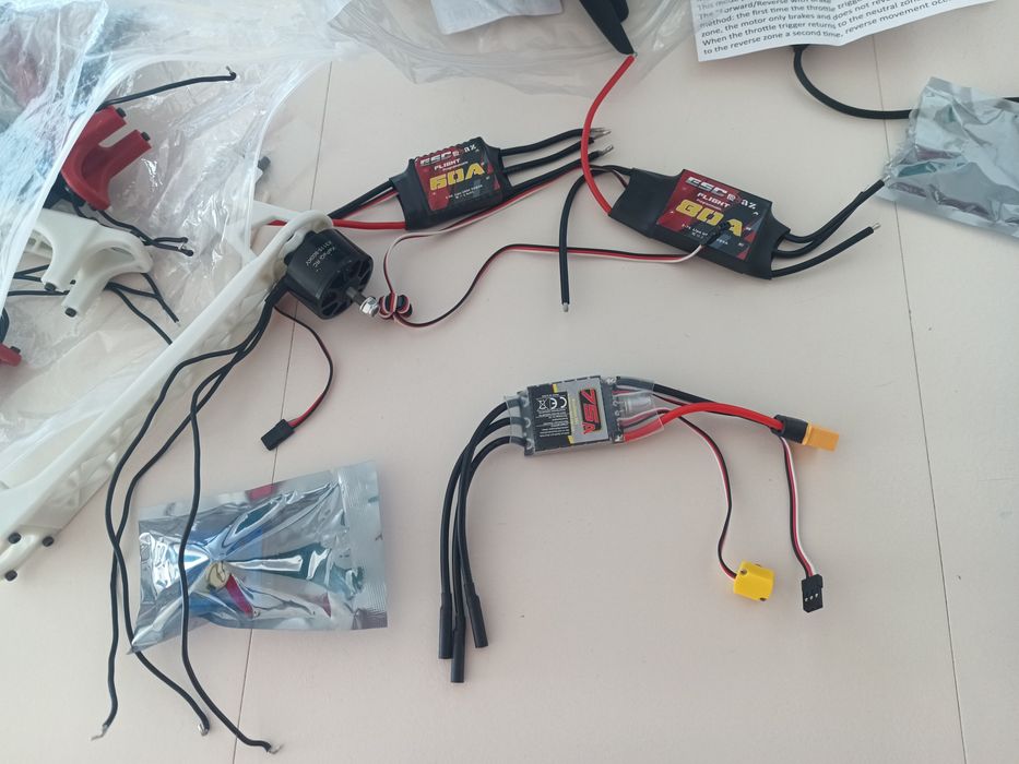 Esc 75 A  motoare BRUSHLEs
