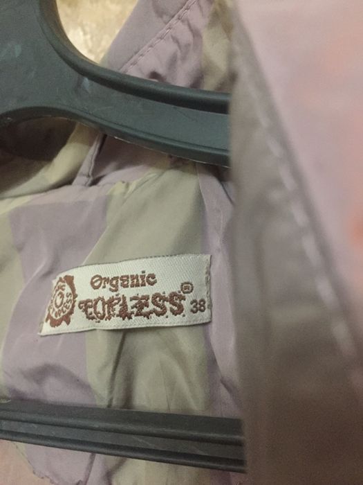 Продаю клетчатый плащ