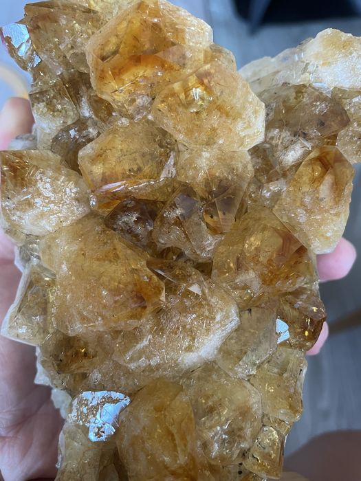 Fragment geoda, cuart, citrin