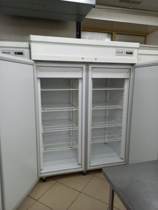 Продам холодильный шкаф