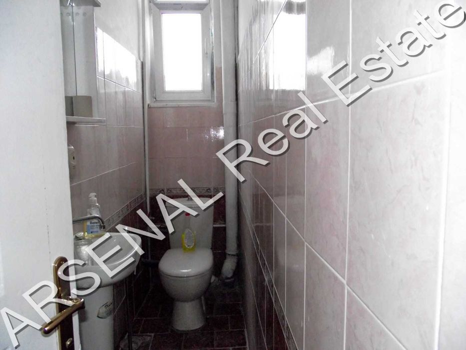 Дава се под наем Тристаен апартамент в София, Център - 112 кв.м за 600 € - Снимка #2