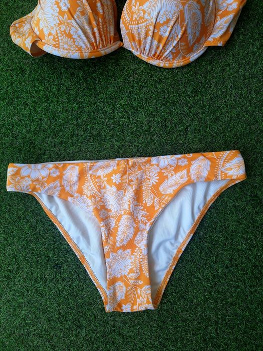 Costum de baie Next Nou