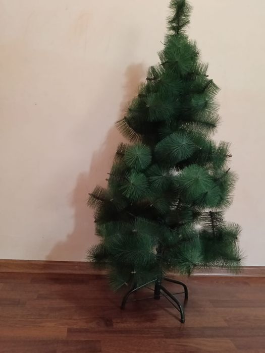 Искусственная Ёлка