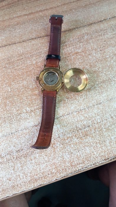 Продавам часовник ROTARY