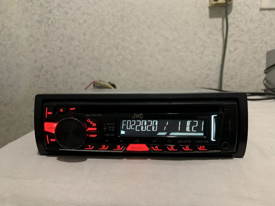 Авто Cd плеър JVC USB