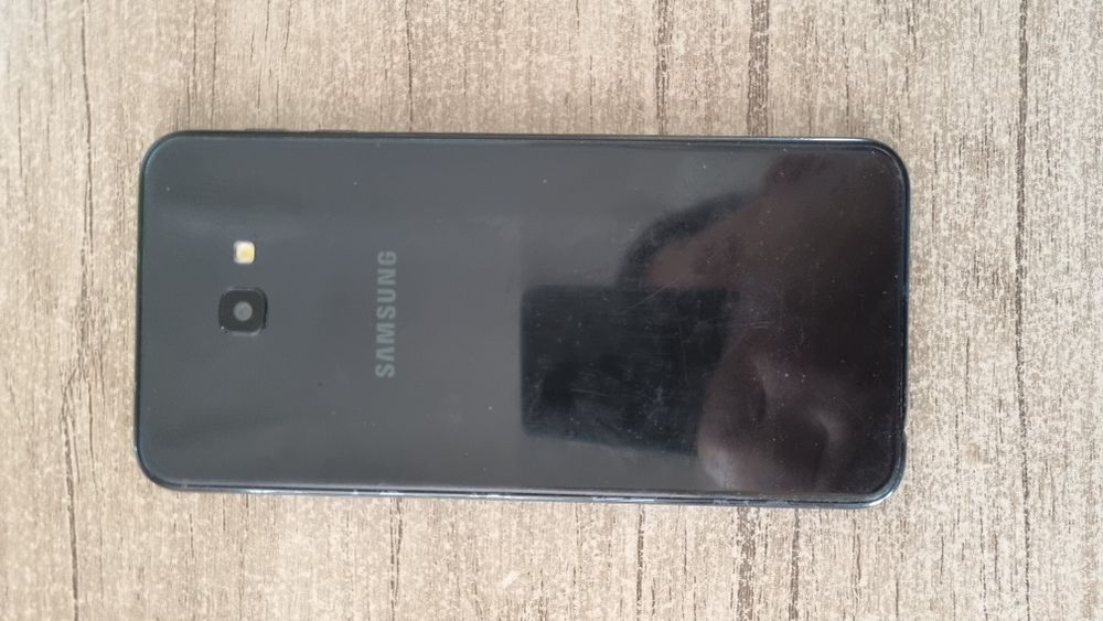 Samsung model sotiladi 400 000 kelishiladi