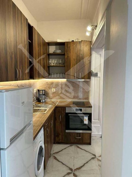 Дава се под наем Двустаен апартамент в София, Център - 63 кв.м за 790 € - Снимка #2