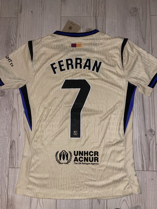 Футболни тениски!