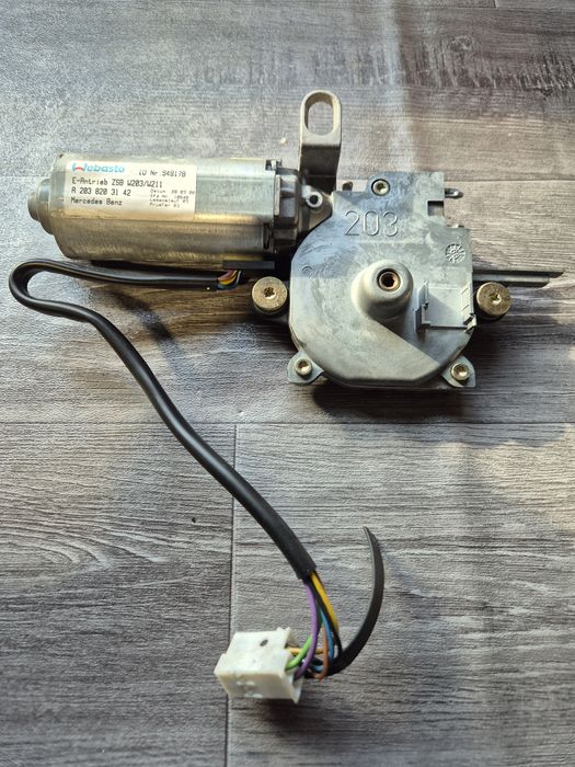 Моторче ел люк мерцедес W211  W203
