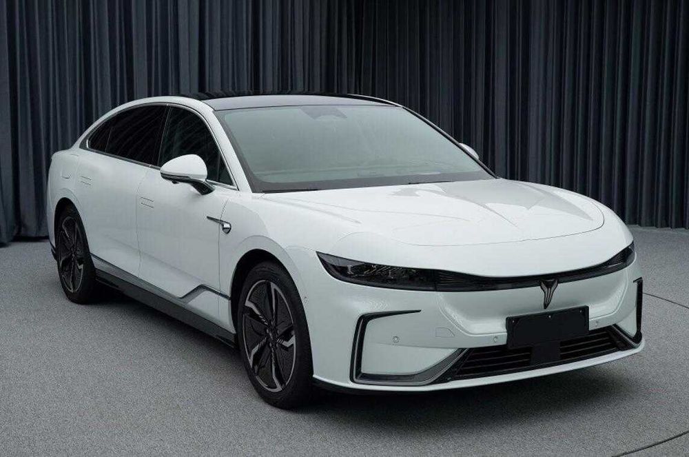 Voyah Chasing Light AWD 730 km nasiya savdo