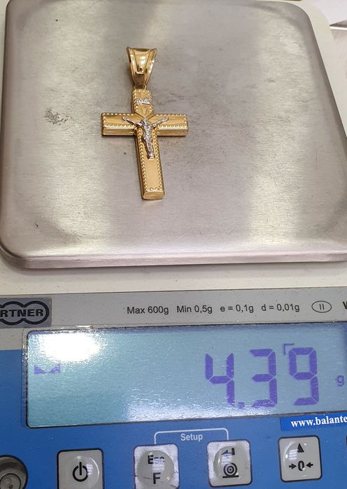 Pandantiv cruce din aur de 14K – 4,39 g