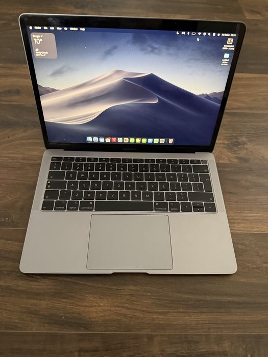 Macbook Air 2018 8 gb ram 256 stocare