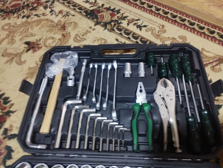 Продам набор инструментов