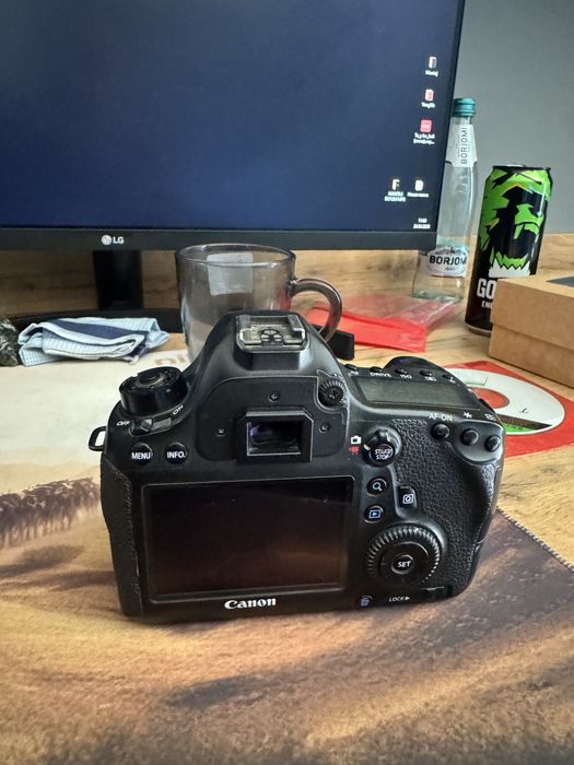 Canon 6 d body sotiladi