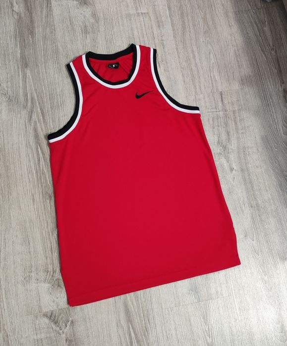 Nike M size Мъжки спортен потник в отлично състояние