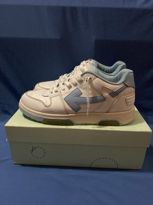 vand off white out of office