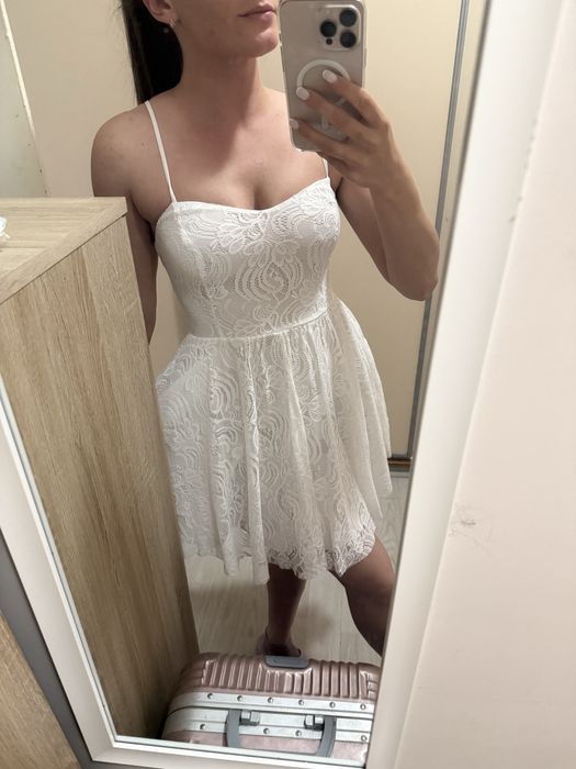 Лятна бяла рокля